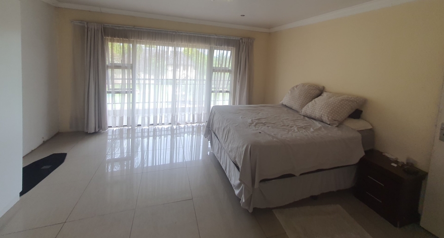 To Let 5 Bedroom Property for Rent in Melodie North West